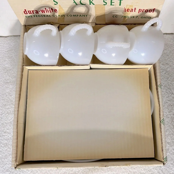 Vintage Rosecrest 8 Piece Snack Tea Set Dura White Floral Red Rose Federal Glass - Picture 10 of 16